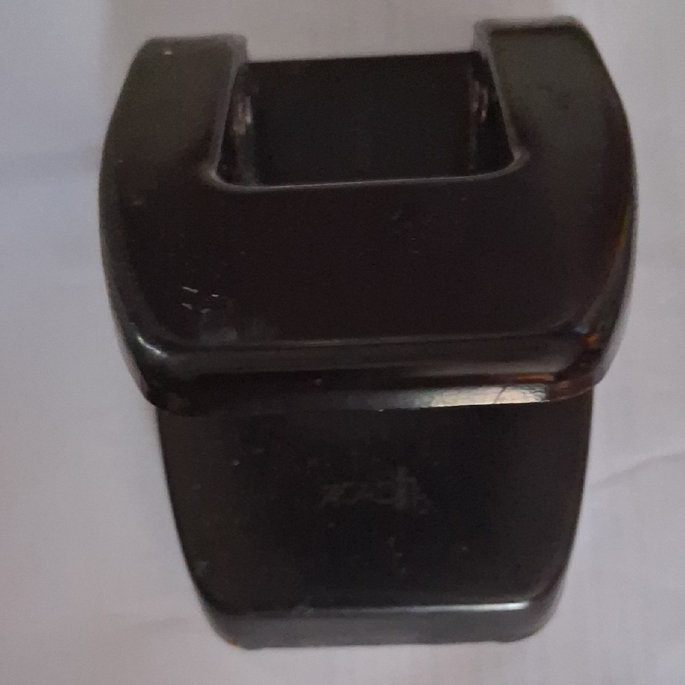 Black Old School One Hole Hole Puncher